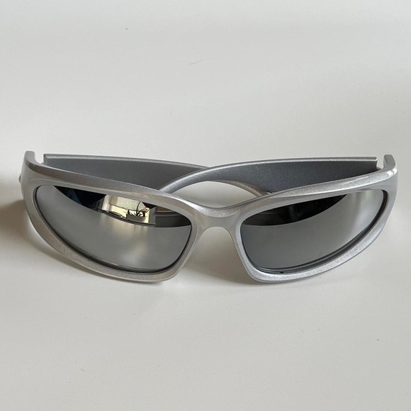 y2k 2000s vintage style chrome silver surfer  sunglasses - Picture 2 of 8